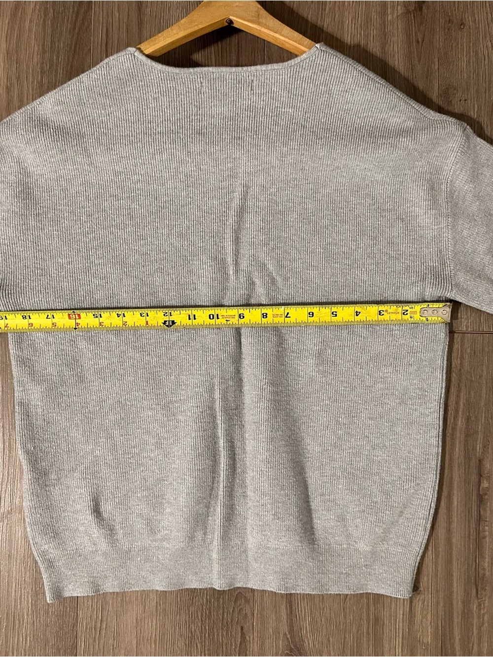 Merokeety Sweater Light Gray V-Neck Ribbed Knit Rounded Puff Cuffs - Picture 4 of 7